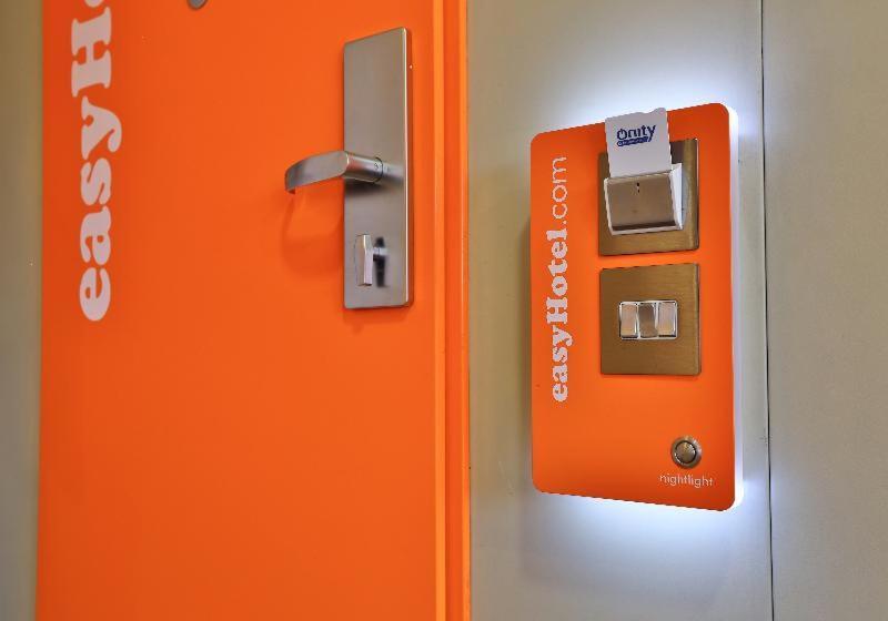 Easyhotel Sofia Phòng bức ảnh