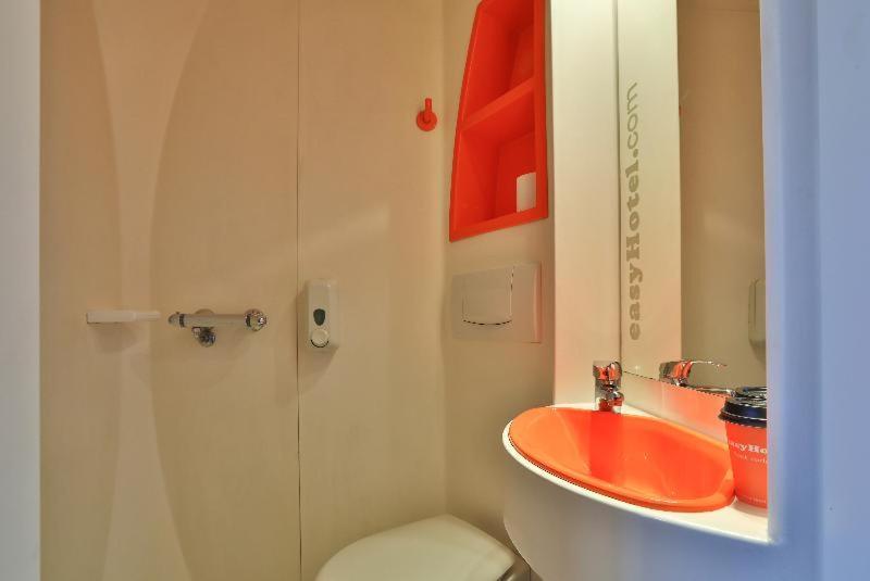 Easyhotel Sofia Phòng bức ảnh